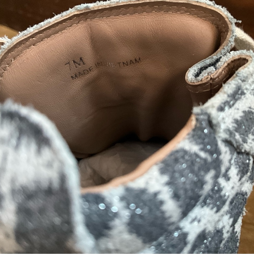 Price Drop๐ Linea Paolo Fenton Leopard Wedge Sneaker Like NEW! - Picture 9 of 11
